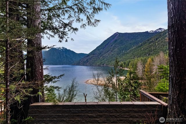 10 N Sundown Drive, Hoodsport, WA 98548