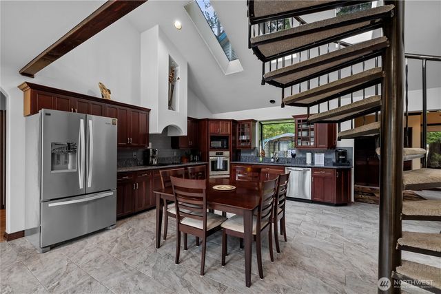 10 N Sundown Drive, Hoodsport, WA 98548