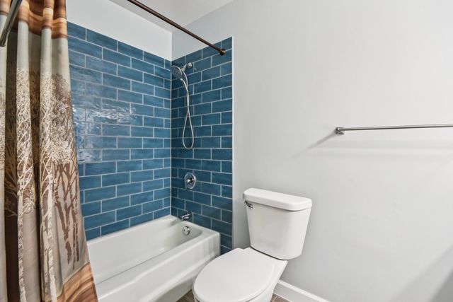 1331 S Finley Road 413, Lombard, IL 60148