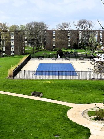 1331 S Finley Road 413, Lombard, IL 60148