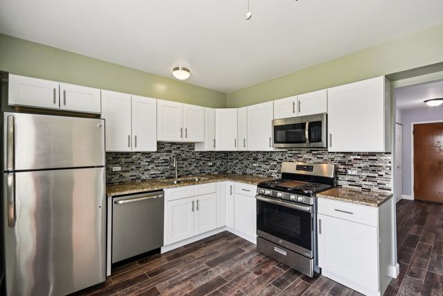 1331 S Finley Road 413, Lombard, IL 60148