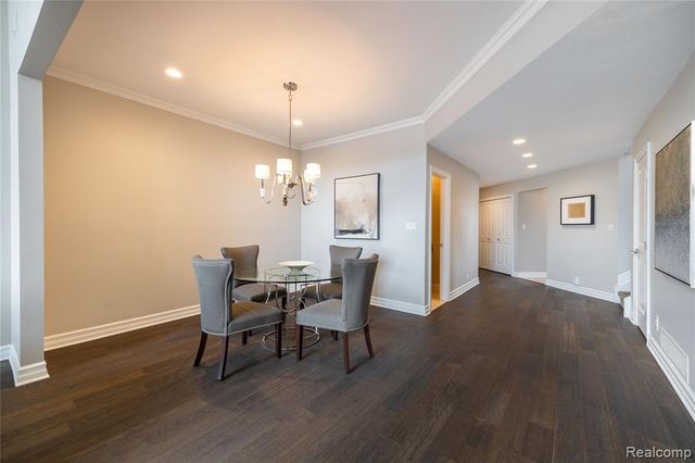 24 Kreger Drive, Wyandotte, MI 48192