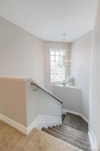 24 Kreger Drive, Wyandotte, MI 48192