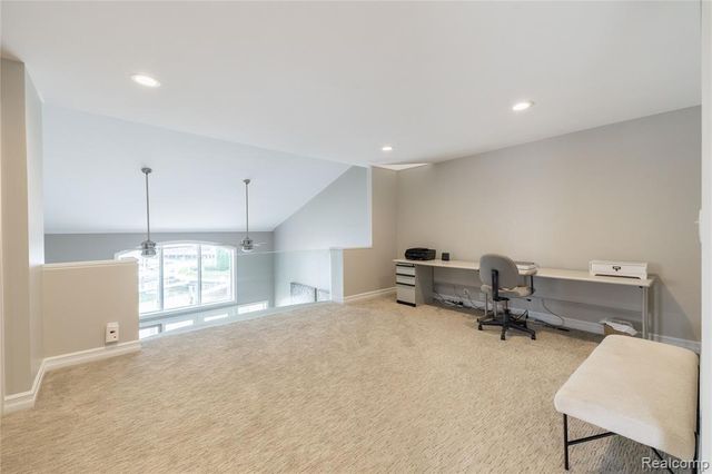 24 Kreger Drive, Wyandotte, MI 48192