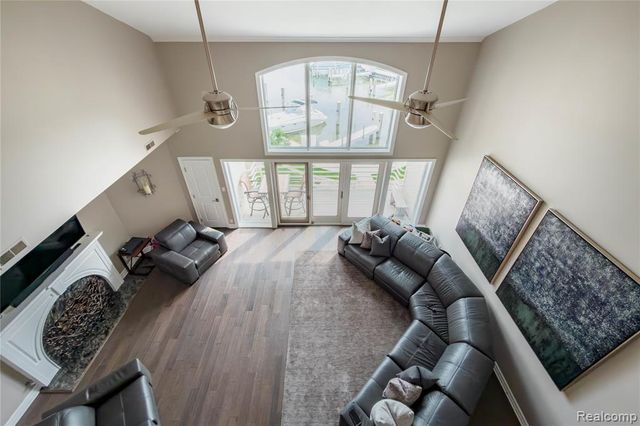 24 Kreger Drive, Wyandotte, MI 48192