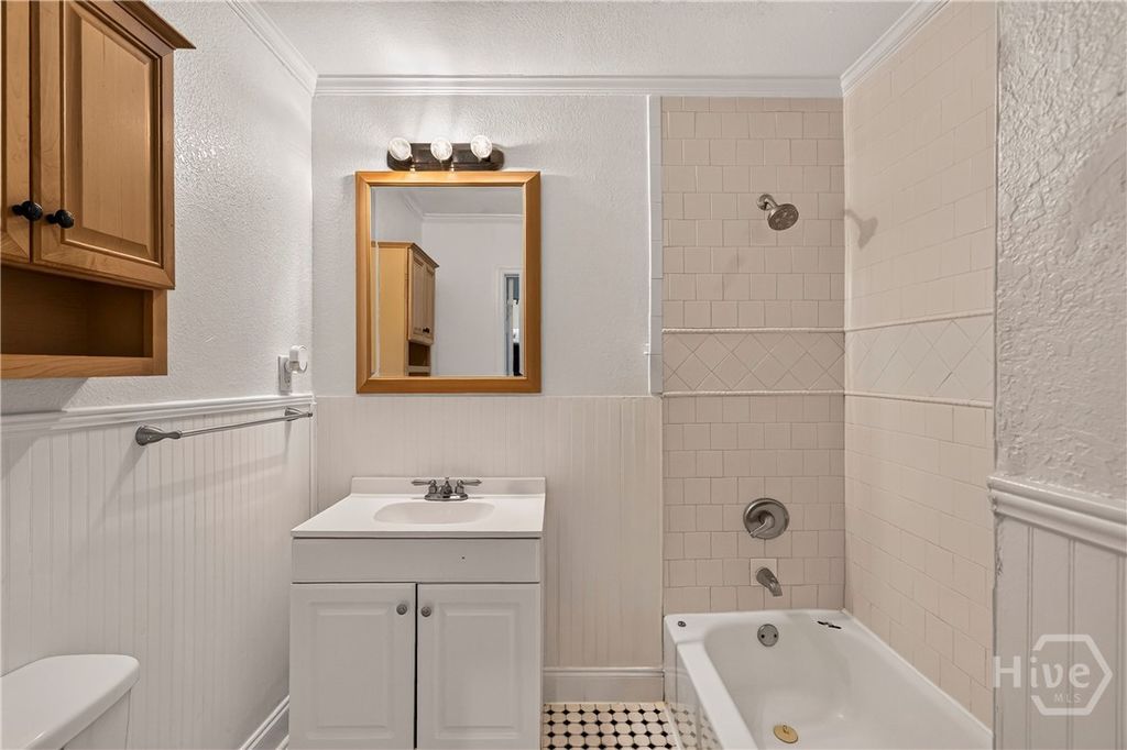 Image 15 of property listing at 743 E Henry Street, Savannah, GA 31401