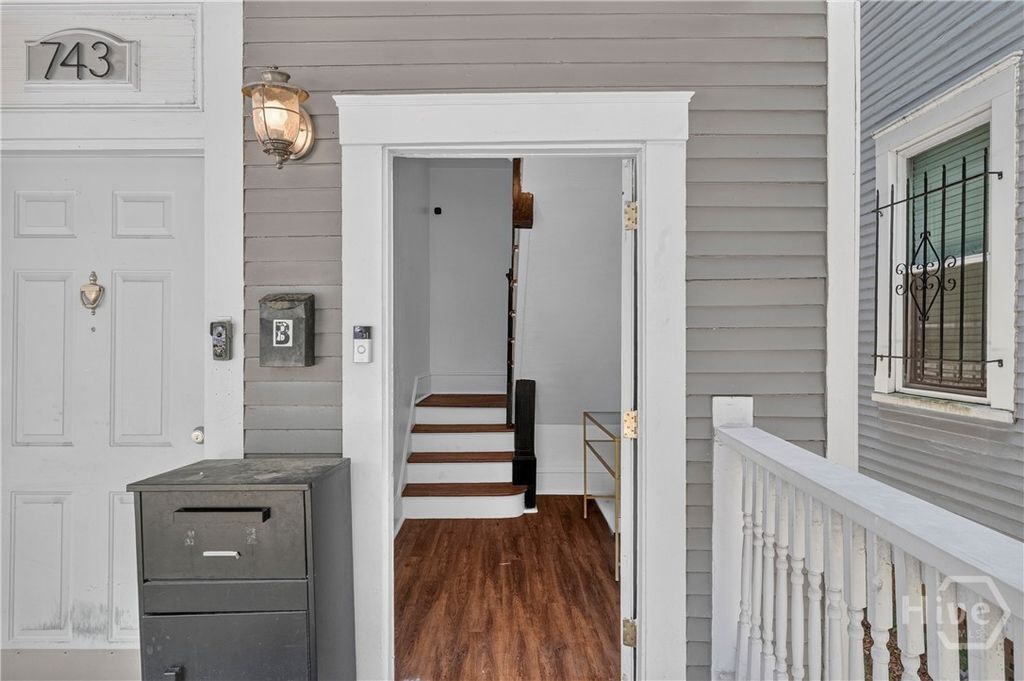 Image 4 of property listing at 743 E Henry Street, Savannah, GA 31401