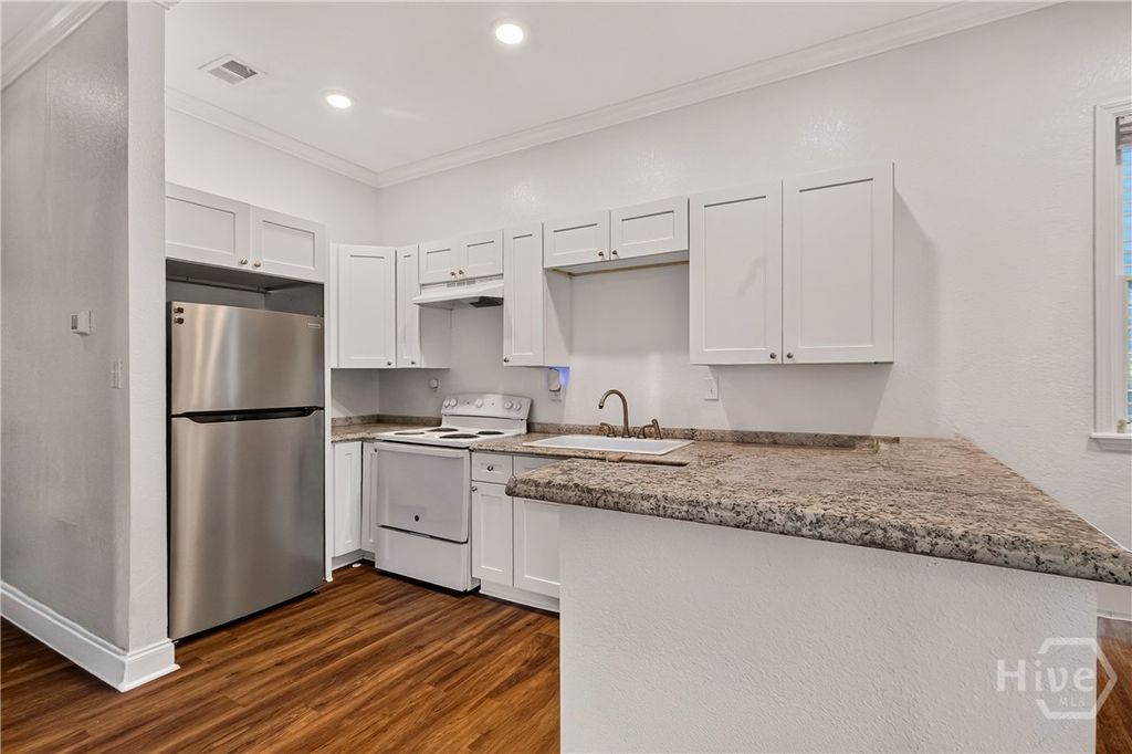 Image 9 of property listing at 743 E Henry Street, Savannah, GA 31401