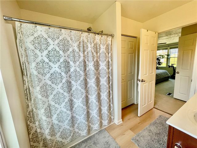 138 Rose Ave, Canonsburg, PA 15317
