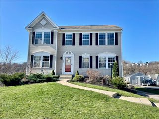 138 Rose Ave, Canonsburg, PA 15317