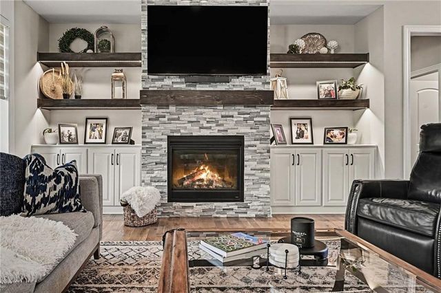 5507 NW 111th Place, Kansas City, MO 64154