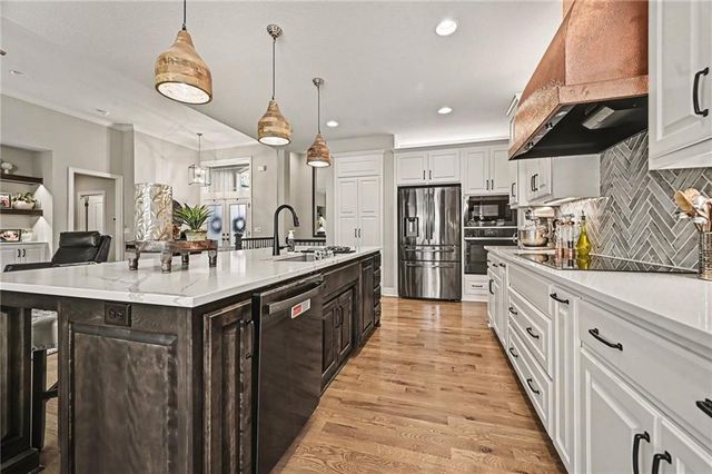 5507 NW 111th Place, Kansas City, MO 64154