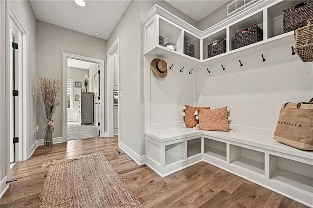 5507 NW 111th Place, Kansas City, MO 64154