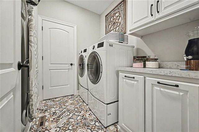 5507 NW 111th Place, Kansas City, MO 64154