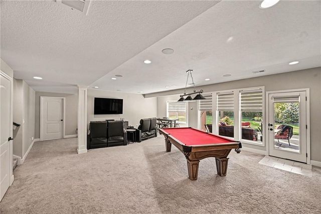 5507 NW 111th Place, Kansas City, MO 64154
