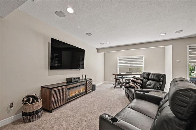 5507 NW 111th Place, Kansas City, MO 64154