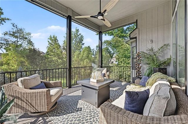 5507 NW 111th Place, Kansas City, MO 64154