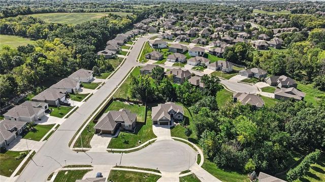 5507 NW 111th Place, Kansas City, MO 64154