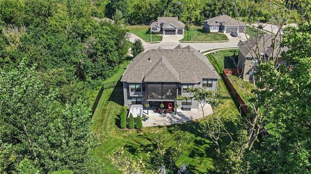 5507 NW 111th Place, Kansas City, MO 64154