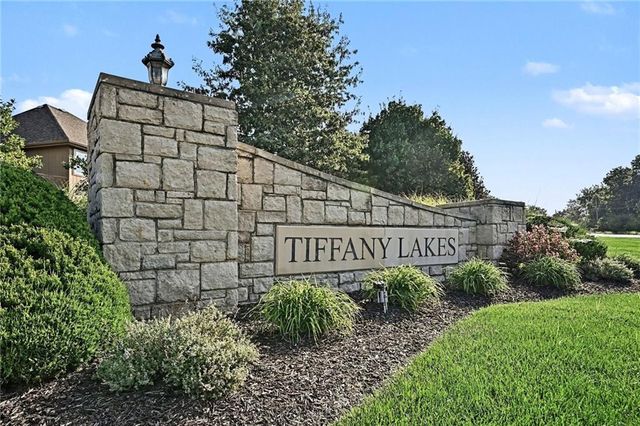5507 NW 111th Place, Kansas City, MO 64154