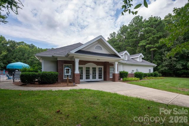 4134 Oakton Ridge Court, Matthews, NC 28105