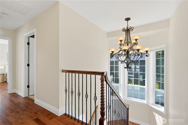 12832 NE 70th Place, Kirkland, WA 98033