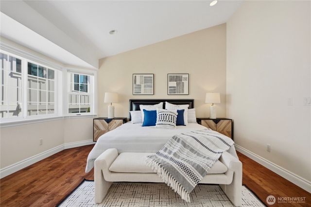 12832 NE 70th Place, Kirkland, WA 98033