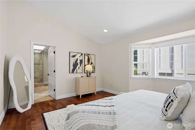 12832 NE 70th Place, Kirkland, WA 98033