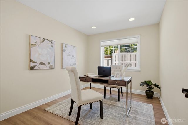12832 NE 70th Place, Kirkland, WA 98033