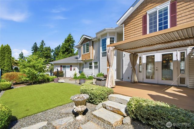 12832 NE 70th Place, Kirkland, WA 98033