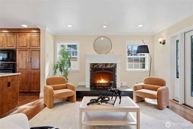 12832 NE 70th Place, Kirkland, WA 98033