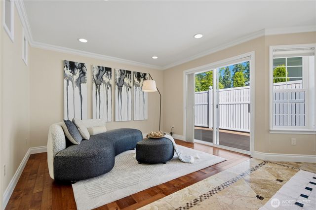 12832 NE 70th Place, Kirkland, WA 98033