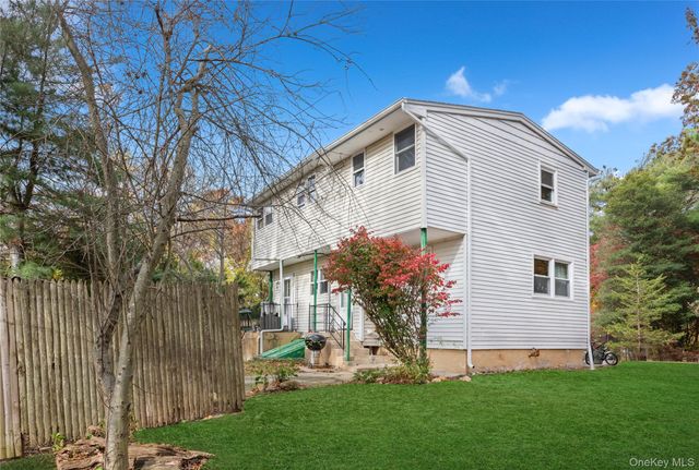 246 Atlantic Place second floor, Hauppauge, NY 11788