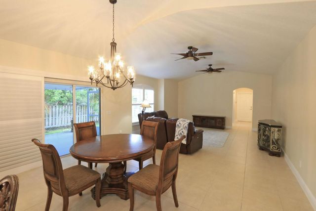 2879 SE Peru Street, Port Saint Lucie, FL 34984