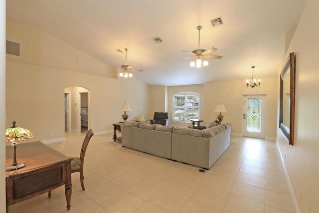 2879 SE Peru Street, Port Saint Lucie, FL 34984