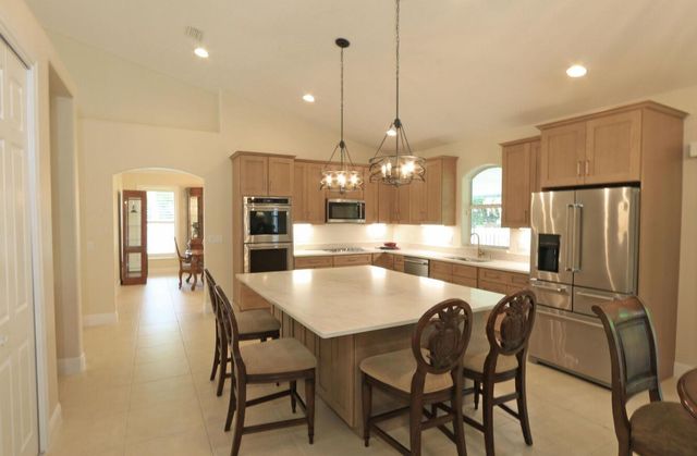 2879 SE Peru Street, Port Saint Lucie, FL 34984