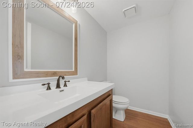 43835 Coachmaker Drive, Sterling Heights, MI 48313
