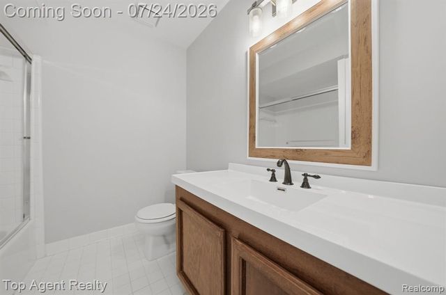 43835 Coachmaker Drive, Sterling Heights, MI 48313