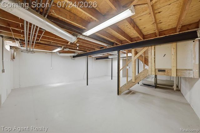 43835 Coachmaker Drive, Sterling Heights, MI 48313