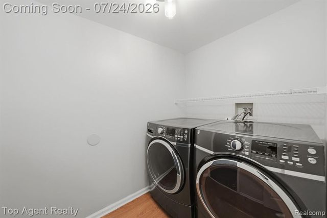 43835 Coachmaker Drive, Sterling Heights, MI 48313