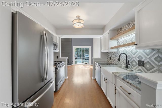 43835 Coachmaker Drive, Sterling Heights, MI 48313