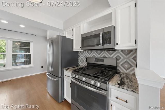 43835 Coachmaker Drive, Sterling Heights, MI 48313