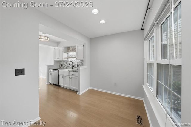 43835 Coachmaker Drive, Sterling Heights, MI 48313
