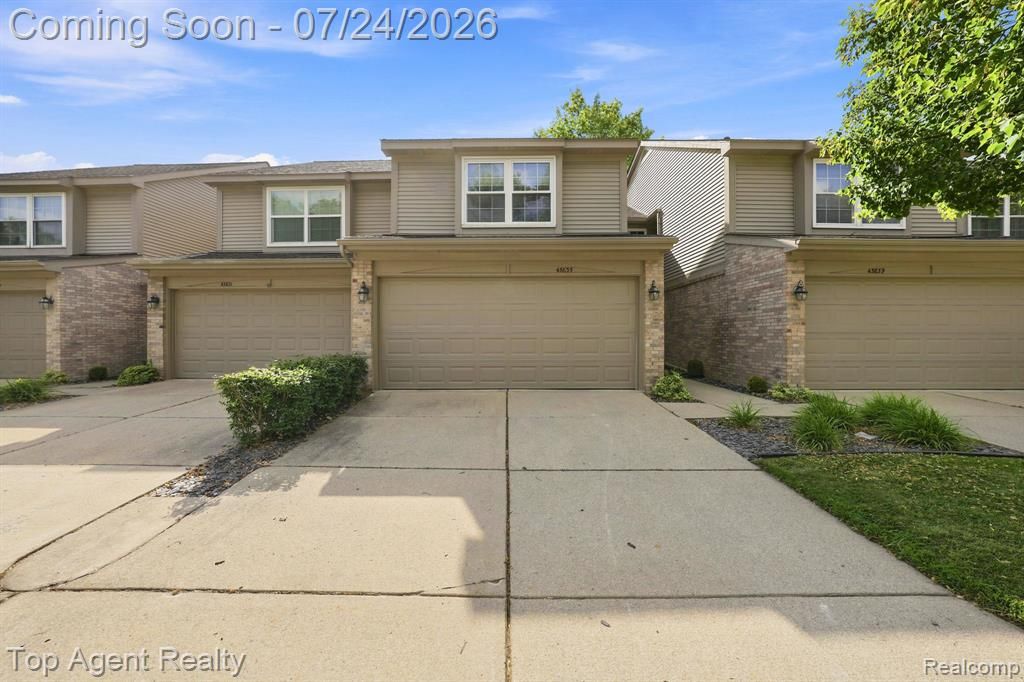 43835 Coachmaker Drive, Sterling Heights, MI 48313
