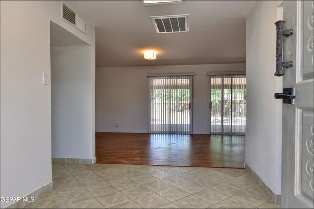 3807 WAYMORE Drive, El Paso, TX 79902