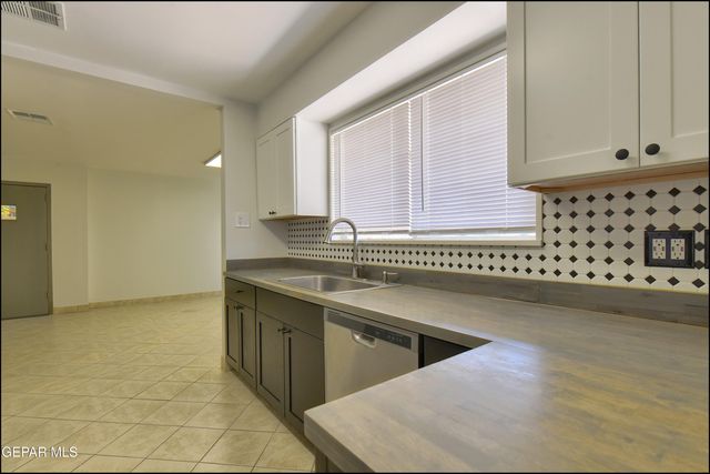 3807 WAYMORE Drive, El Paso, TX 79902