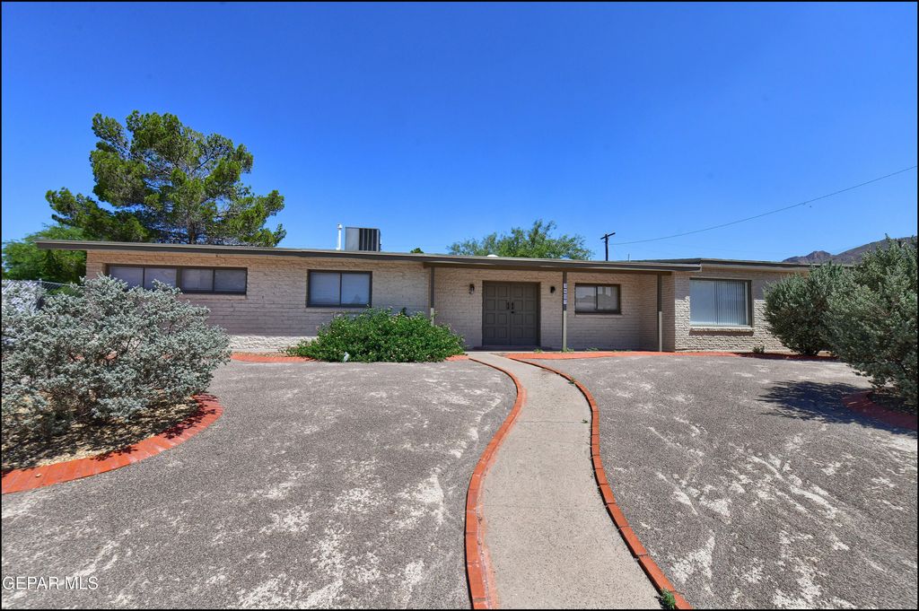3807 WAYMORE Drive, El Paso, TX 79902