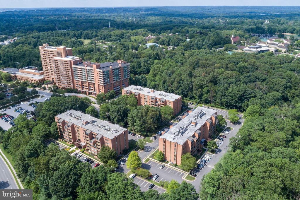 Image 1 of property listing at 3 SOUTHERLY CT #505, Towson, MD 21286