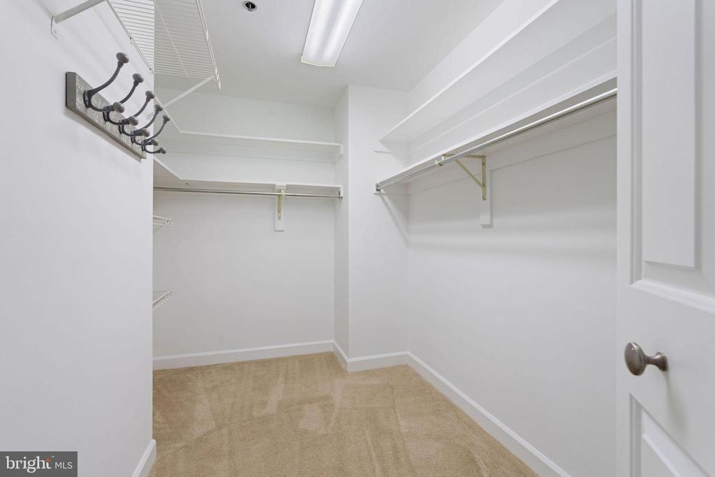 Image 20 of property listing at 3 SOUTHERLY CT #505, Towson, MD 21286