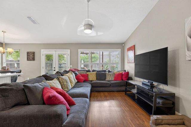 1231 Chablis Cir, Roseville, CA 95747